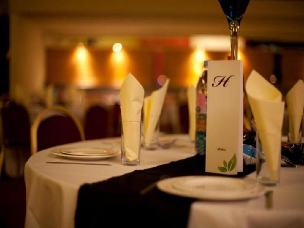 Haveli Hotel Hensol Dış mekan fotoğraf